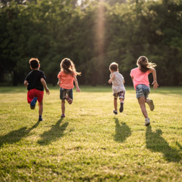 ☀️ Cet été au Mans : pourquoi le « dehors » est le meilleur allié de votre enfant ☀️ Cet été au Mans : pourquoi le « dehors » est le meilleur allié de votre enfant